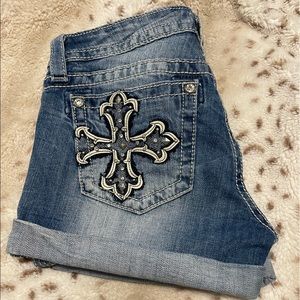 GUC Miss Me shorts size 29